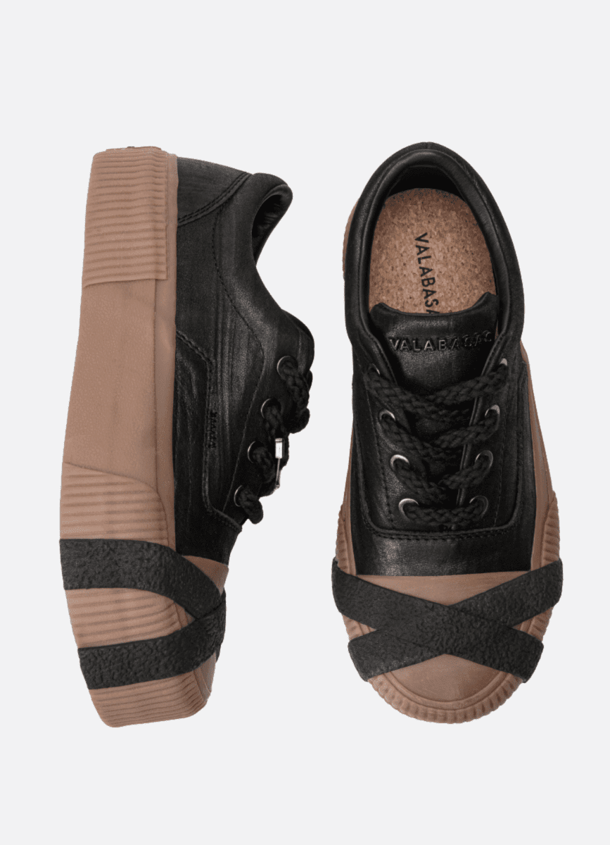 valabasas スニーカー Twisted Metal Black Gum Shoes – Valabasas