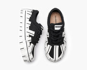 Black/White