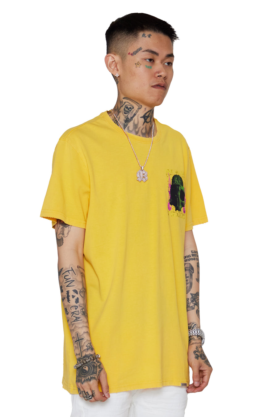"FREE MINDS 5" VINTAGE GOLDEN YELLOW TEE