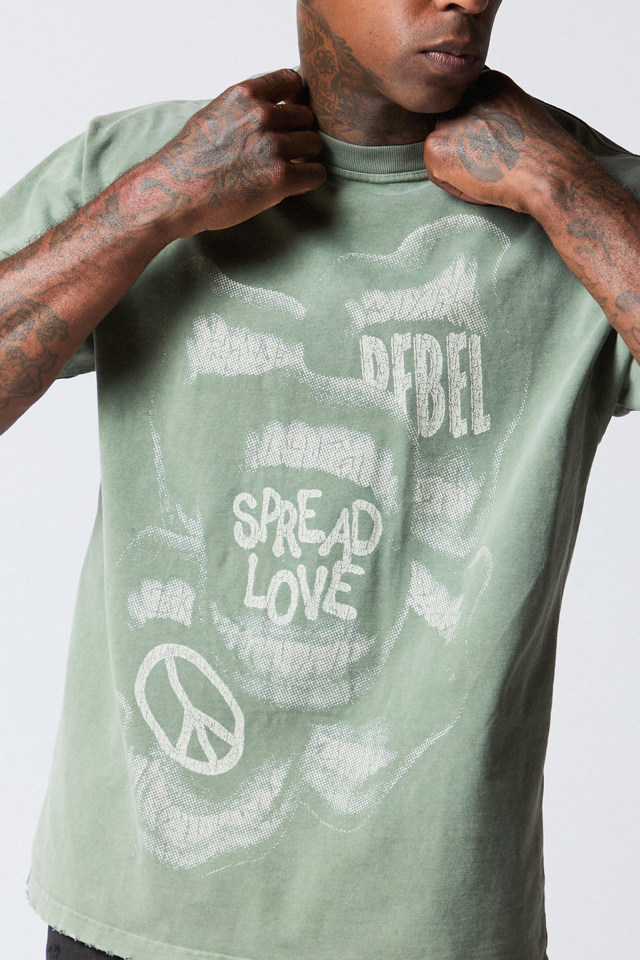 "SCREAM LOUD" VINTAGE OLIVE NEW FIT TEE