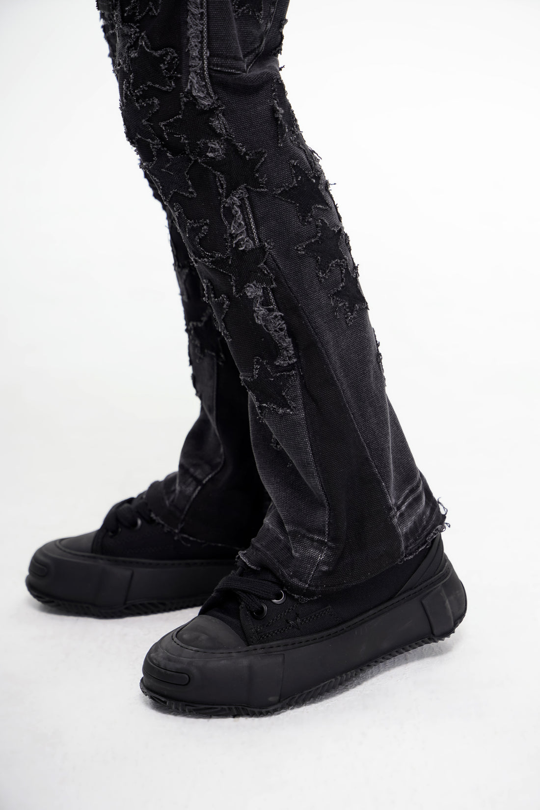 Kids V-Stars Stacked Black