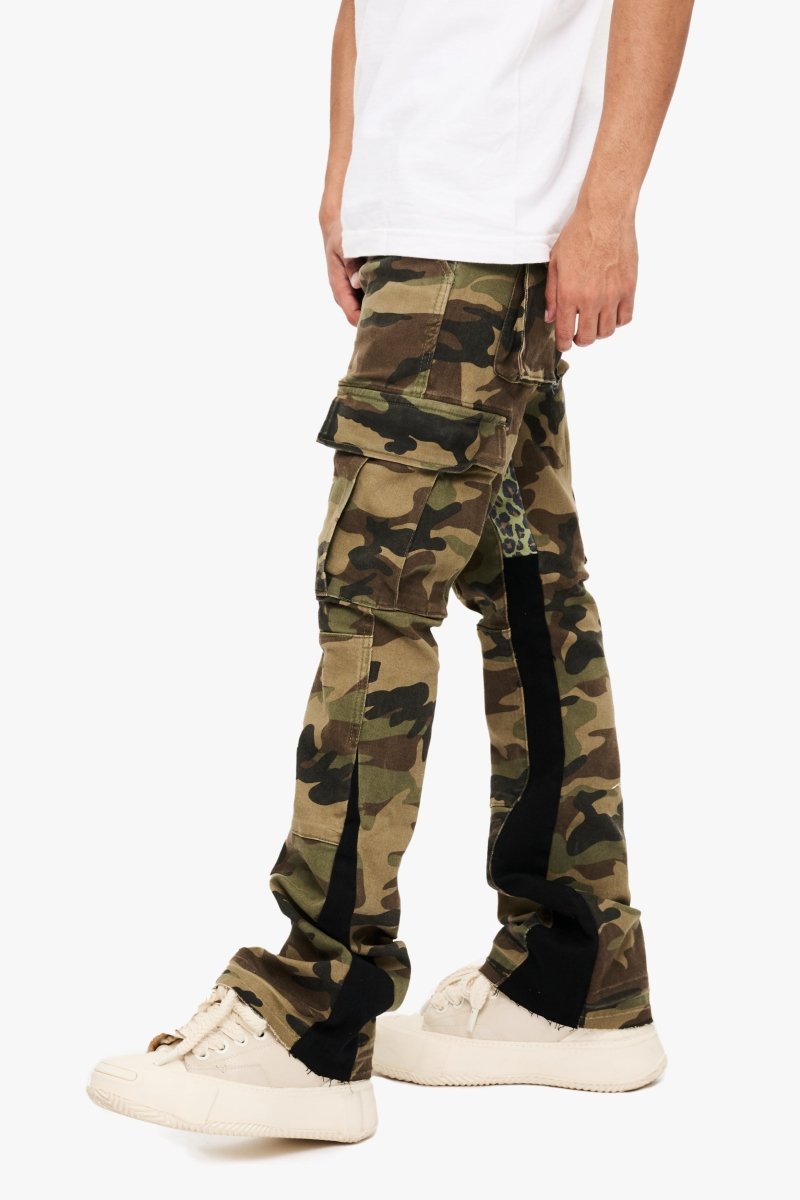 Commander 3.0 Stacked Flare Jean Camo - Valabasas