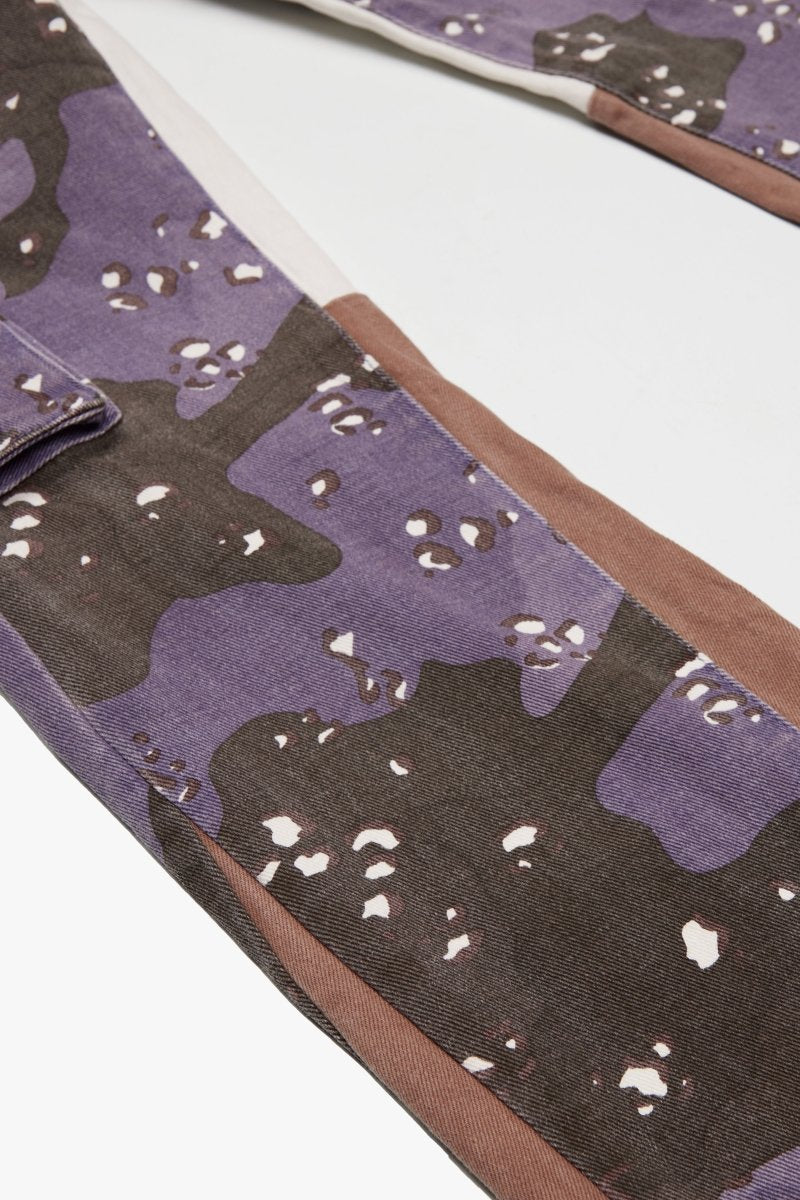 "COMMANDER" STACKED FLARE JEAN PURPLE BROWN CAMO - Valabasas