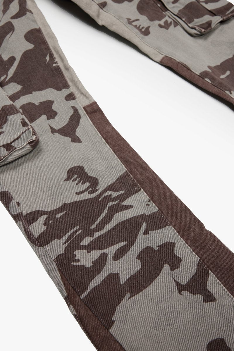 "COURAGE" STACKED FLARE JEAN GREY CAMO - Valabasas