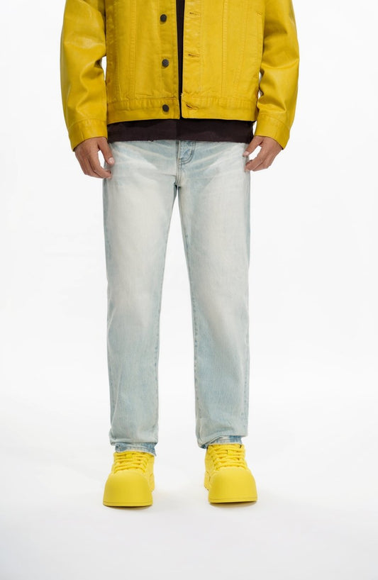 Different Light Wash Straight Jean - Valabasas