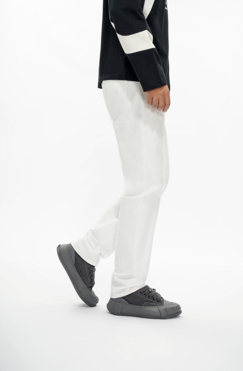Different Straight Fit Jeans White - Valabasas