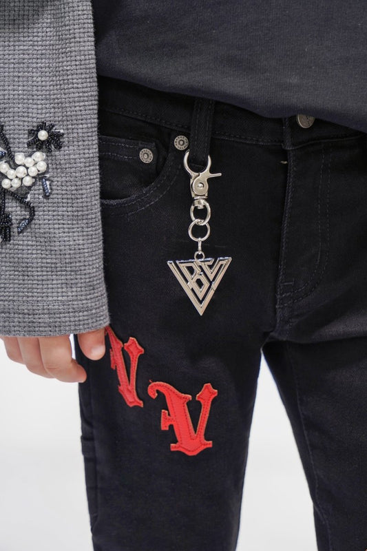 Kids V - Minimal Black Stacked - Valabasas