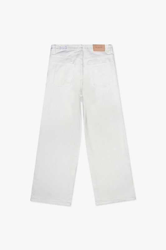 Mr. Baggy White - Valabasas