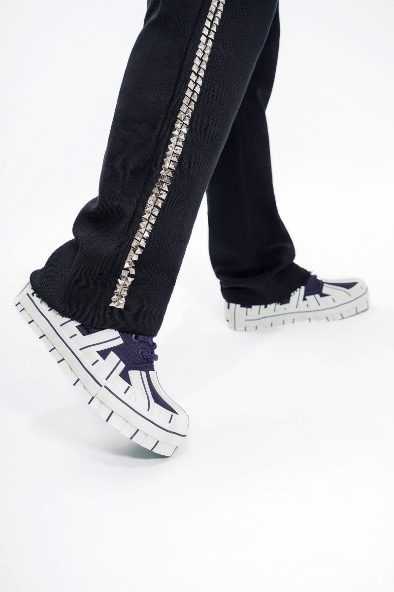 Saturn Black Straight Fleece Pants - Valabasas