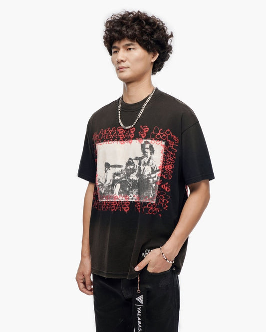 Stand Out Black Tee - Valabasas