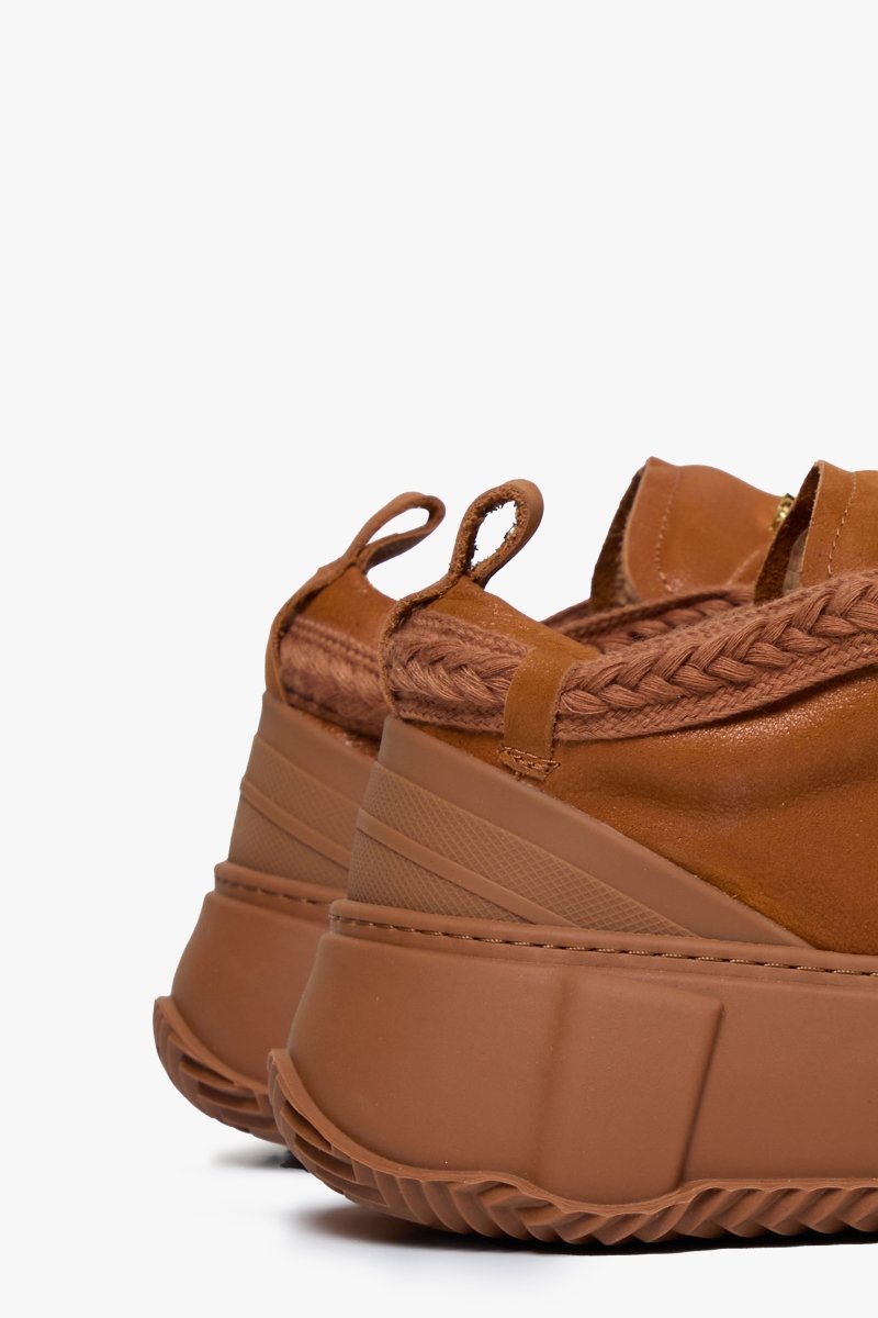 The Vision 100 Low Camel - Valabasas