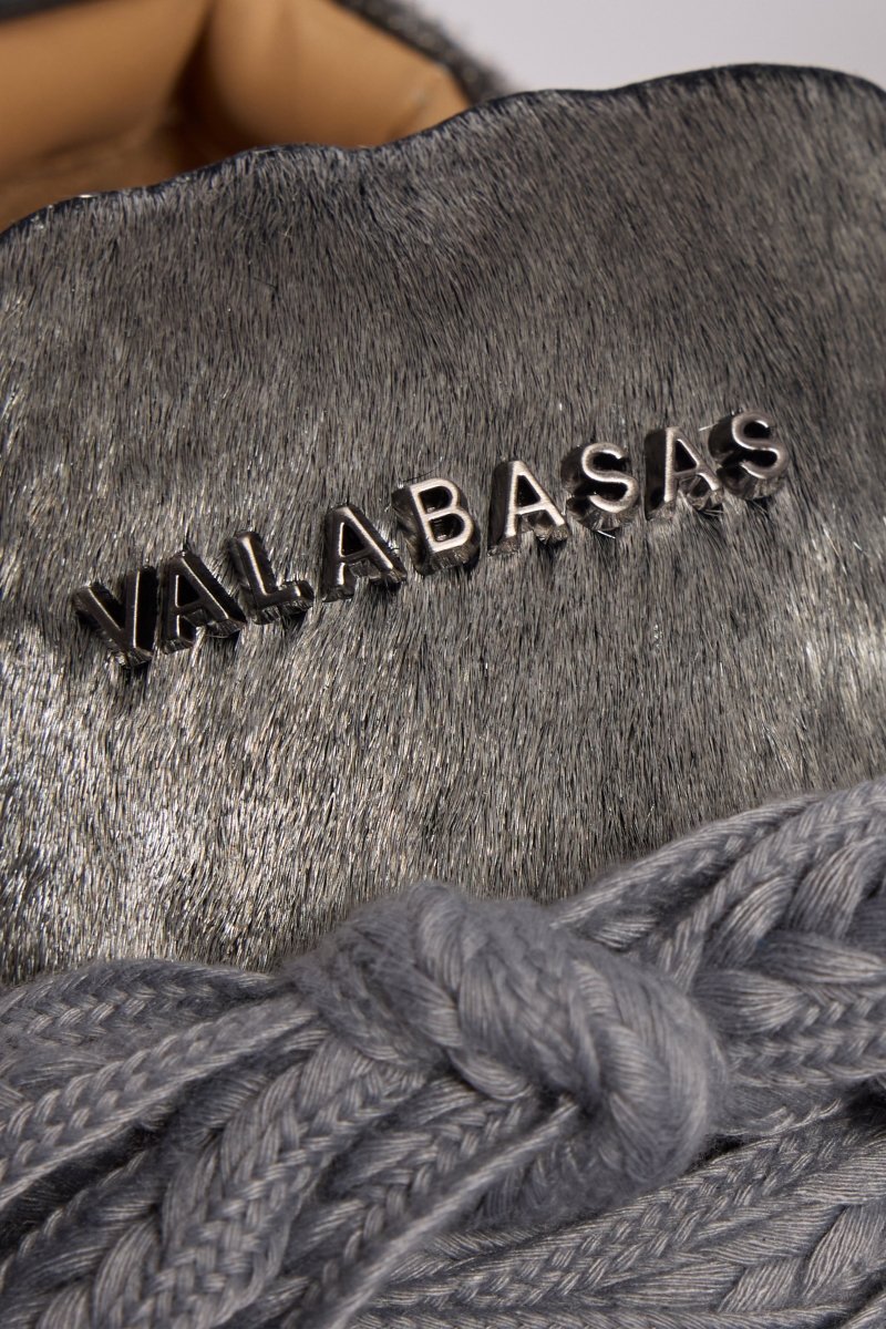 The Vision 400 Low Smoke Grey 1 Of 99 - Valabasas