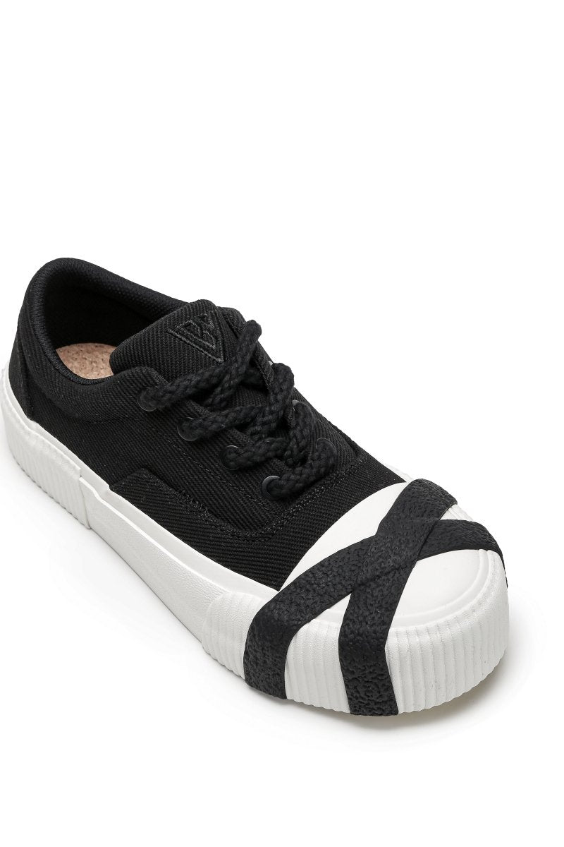 Shoes – Valabasas