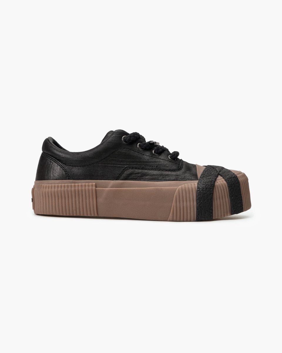 valabasas スニーカー Twisted Metal Black Gum Shoes – Valabasas