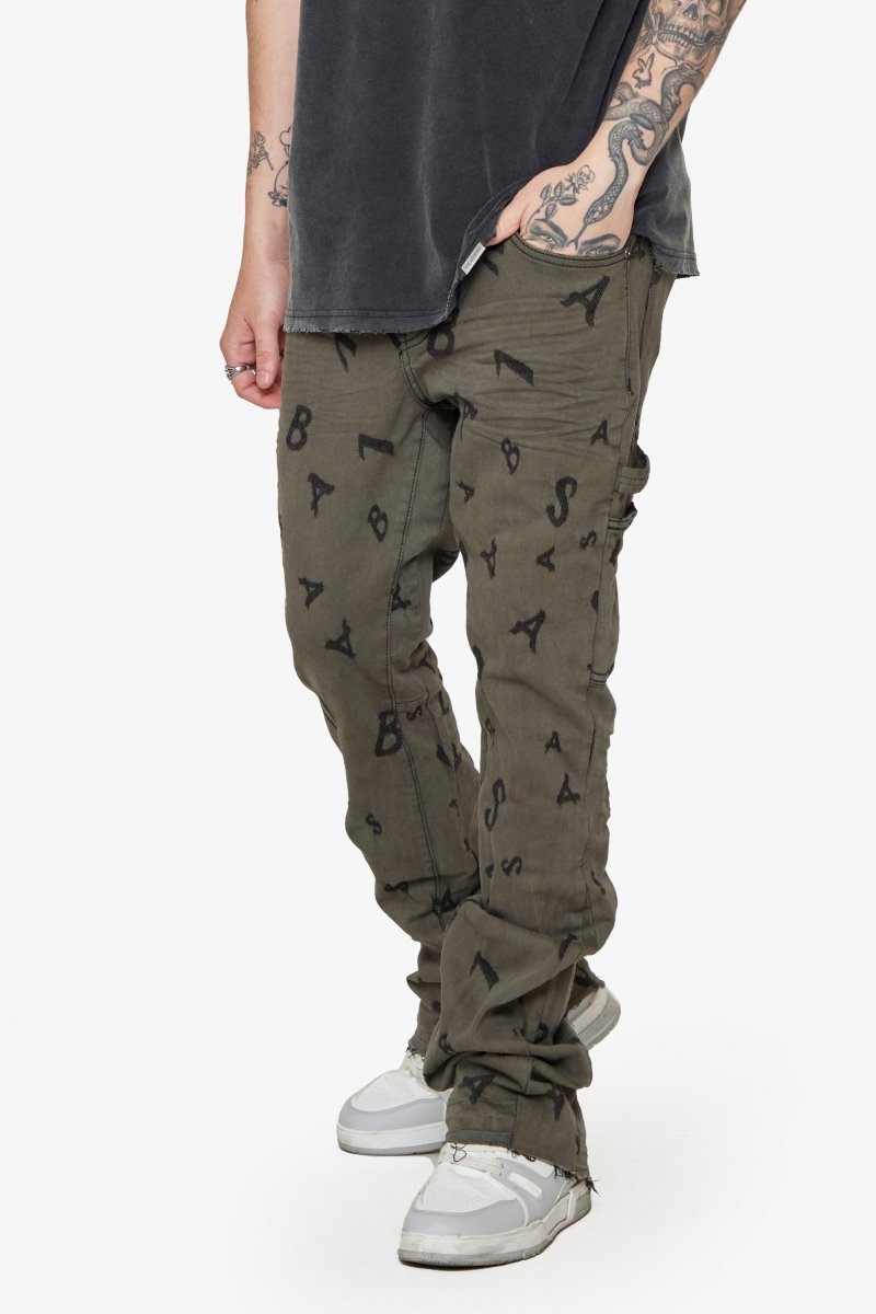 “V-SCRABBLE” MATTE BLACK STACKED FLARE JEAN