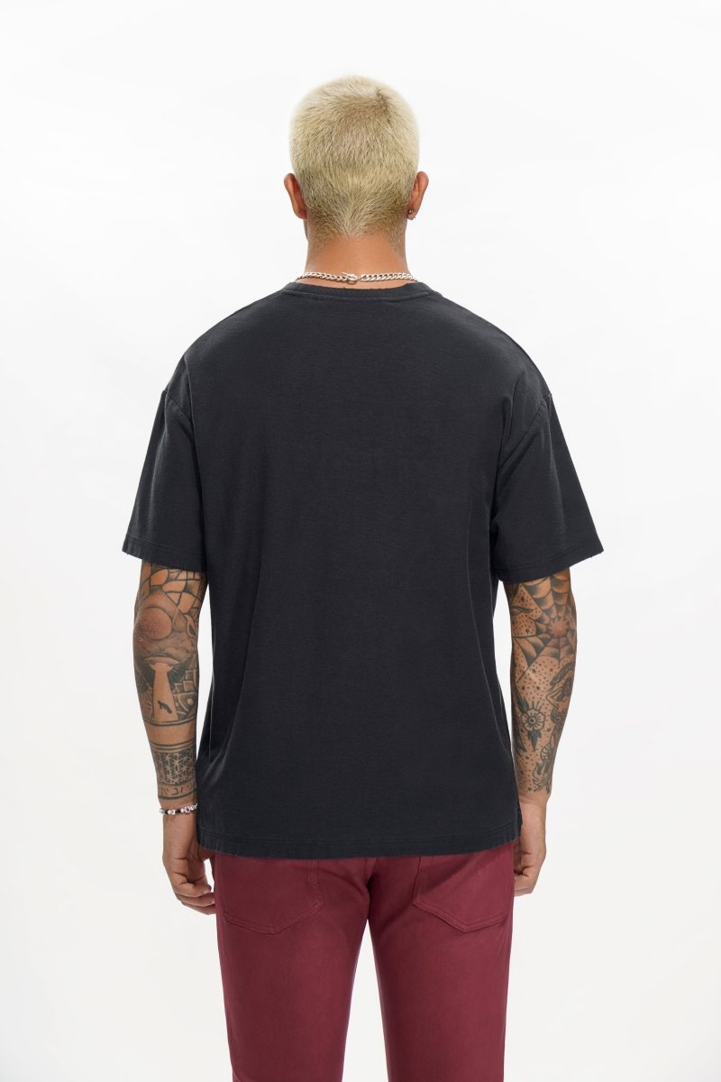 VLOGO Black Tee - Valabasas