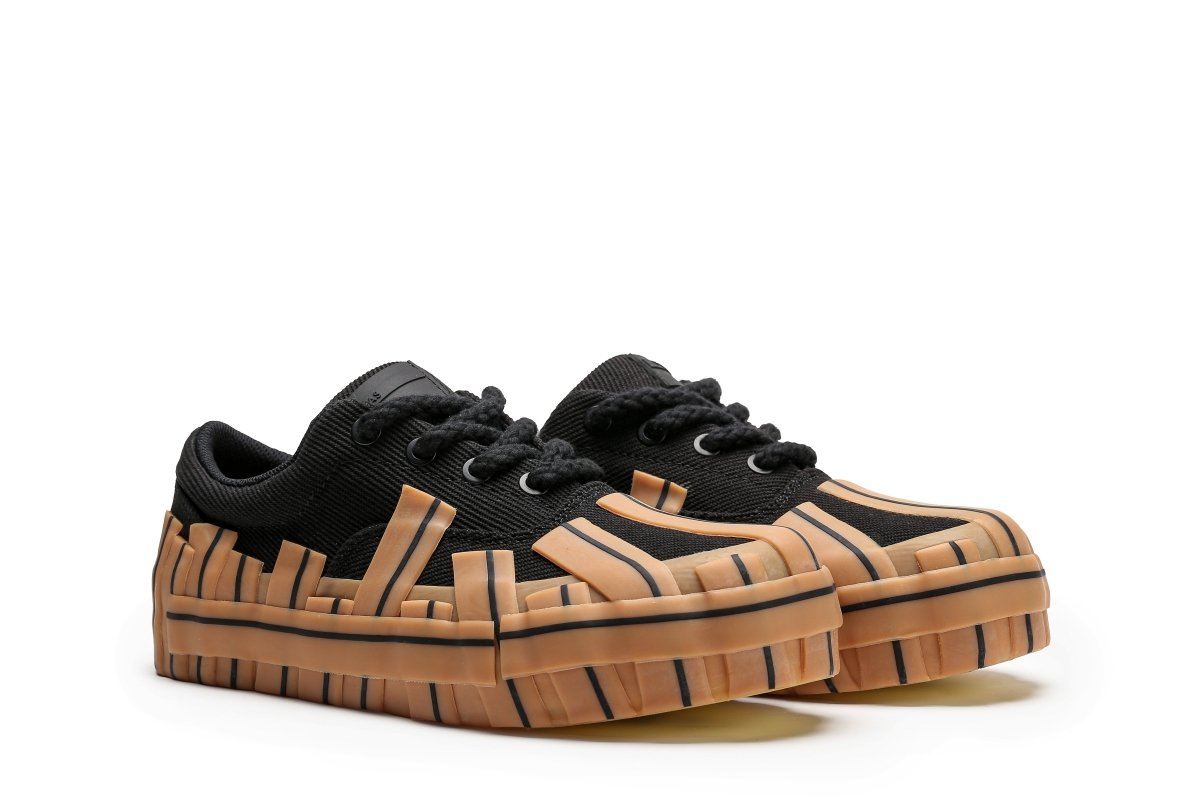 Yuratsu 100 Black Gum Shoes – Valabasas