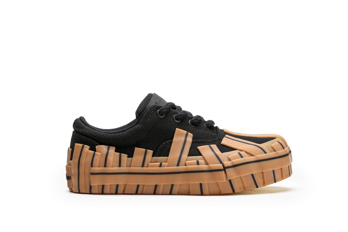 Yuratsu 100 Black Gum Shoes - Valabasas