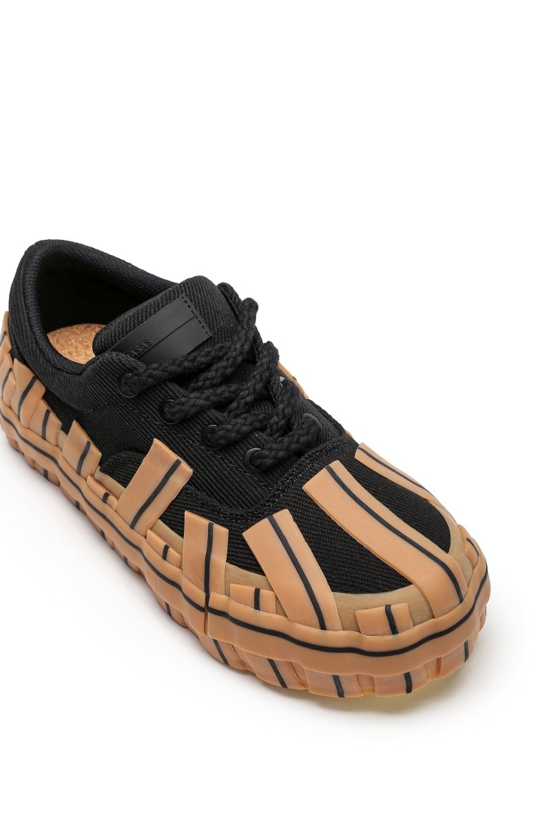 Yuratsu 100 Black Gum Shoes - Valabasas