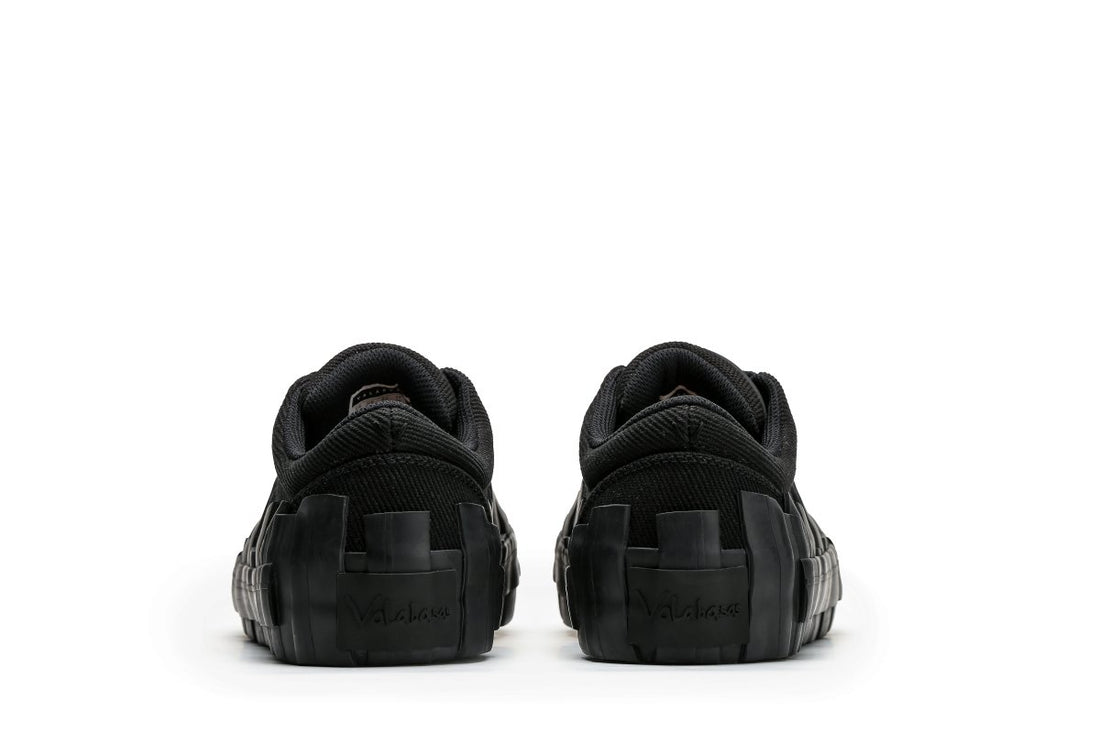 Yuratsu 100 Triple Black Shoes - Valabasas