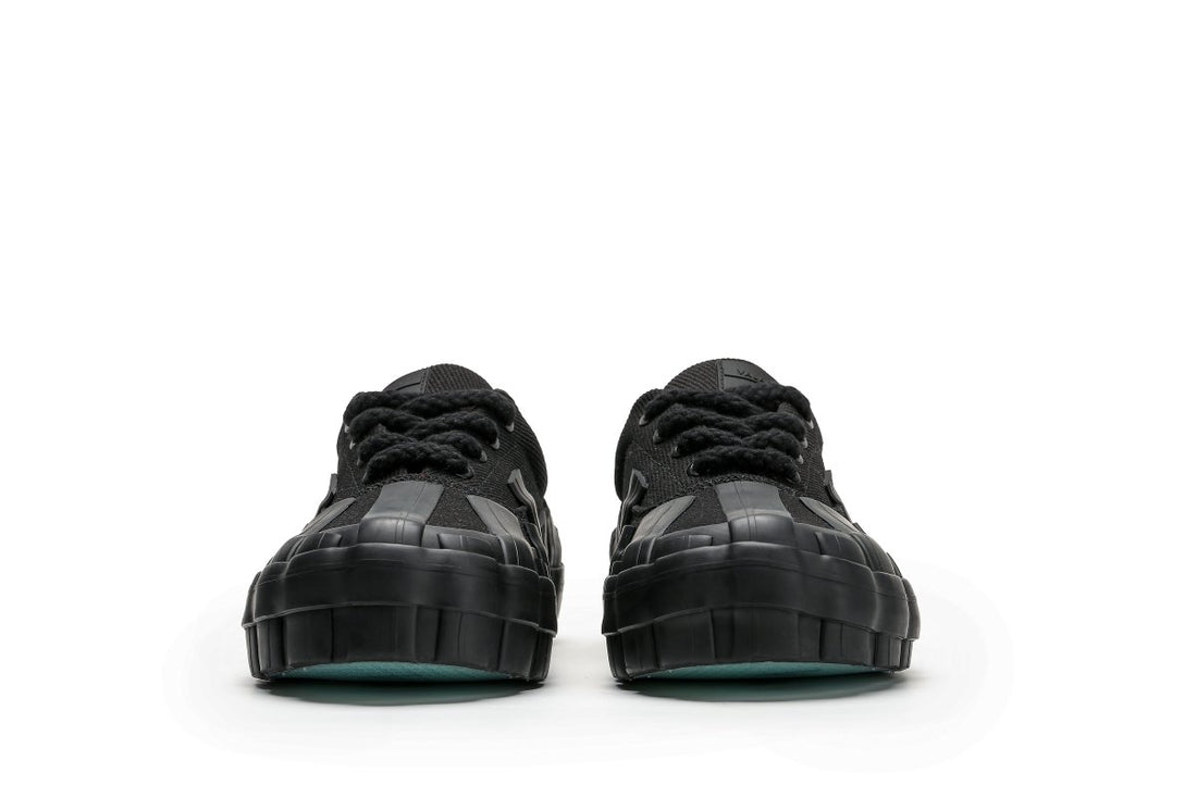 Yuratsu 100 Triple Black Shoes - Valabasas
