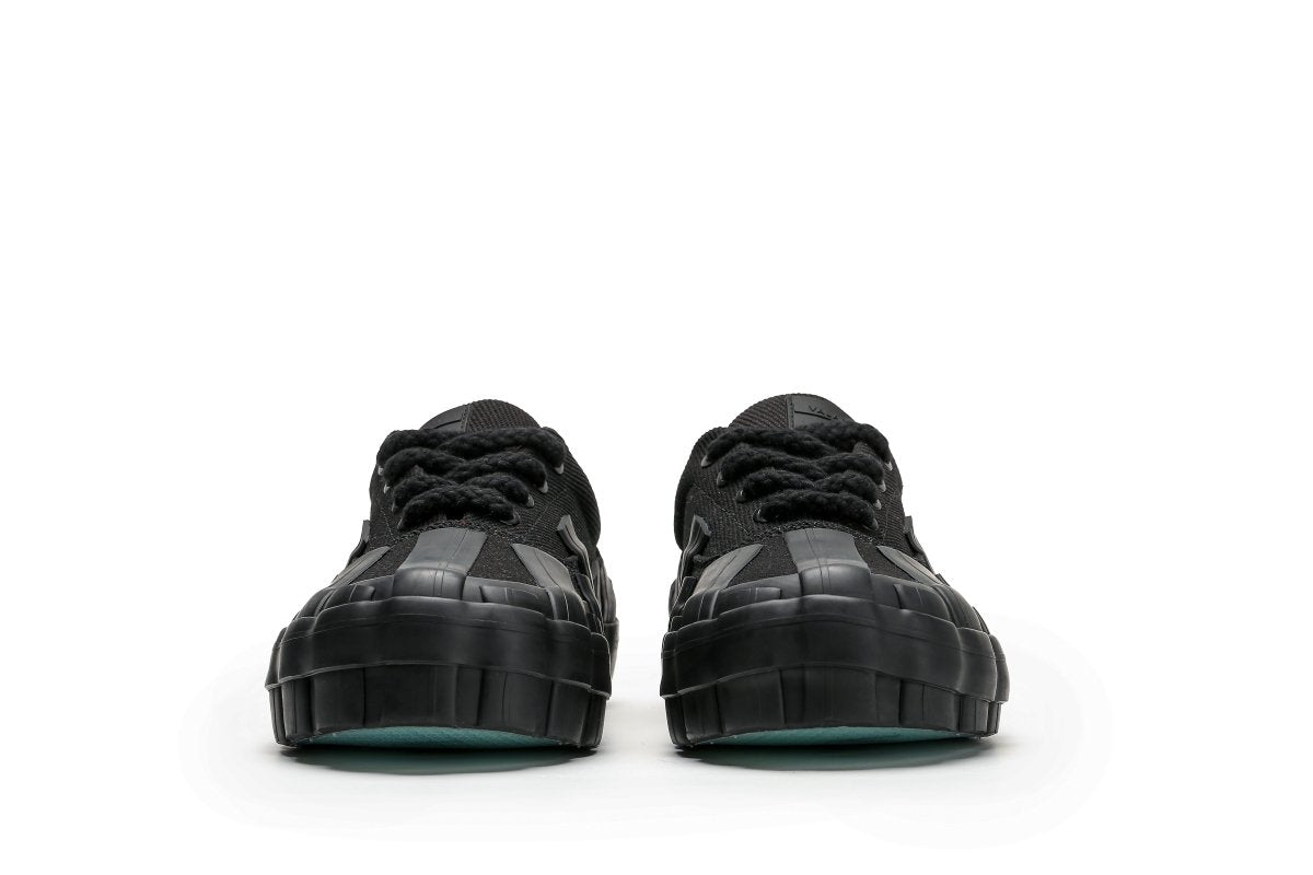 Yuratsu 100 Triple Black Shoes - Valabasas