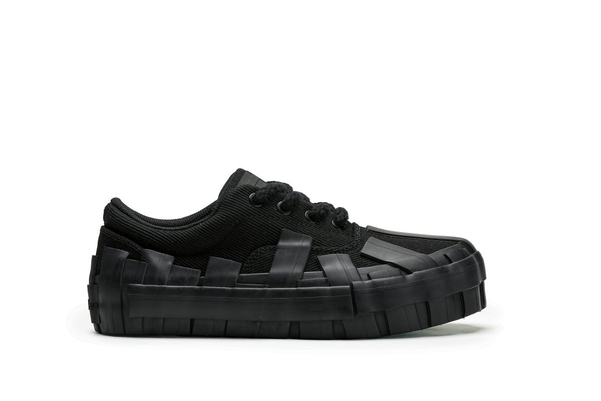 Yuratsu 100 Triple Black Shoes - Valabasas