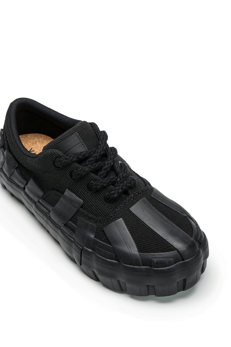Yuratsu 100 Triple Black Shoes - Valabasas