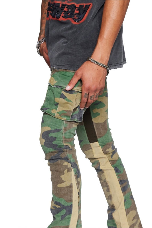 "COMMANDER" STACKED FLARE JEAN FOLIAGE GREEN - Valabasas
